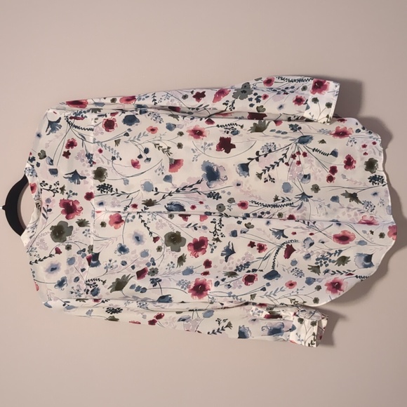 JOE FRESH Floral long sleeve button up Blouse - M - Picture 3 of 4